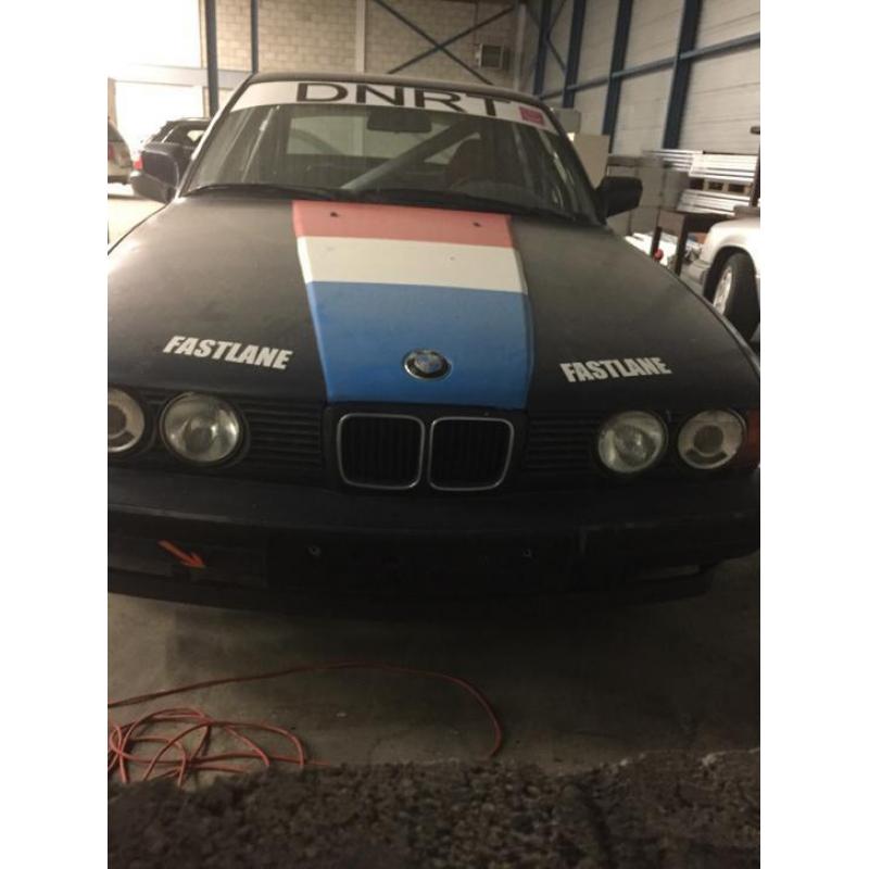 BMW 525i raceauto driftauto. Met rolkooi. Raceklaar.
