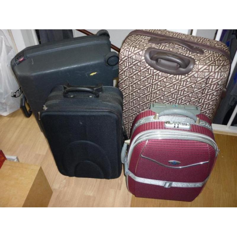 3 koffers 1 Anne Klein, 1 samsonite, 1 handbagage