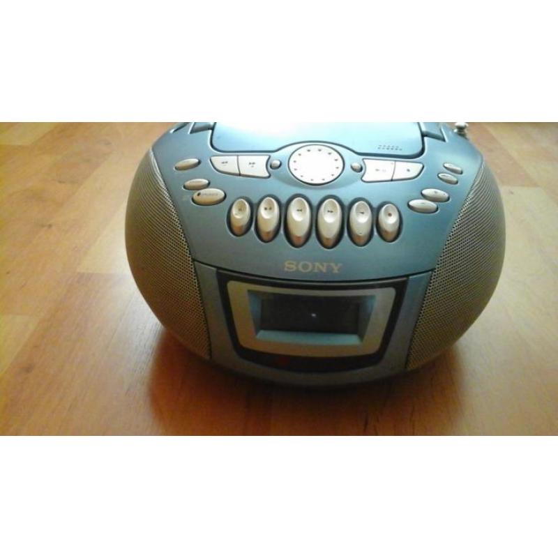SONY portable compacte cd / radio/ cassette speler