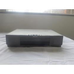 Philips 422 VHS recorder