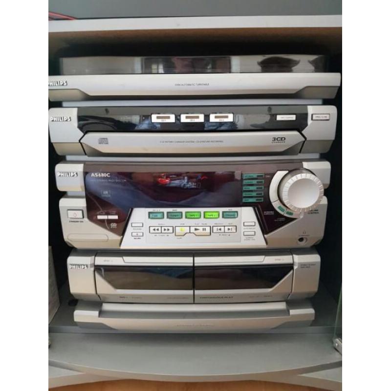 Philips Stereoset Radio / 3 CD / 2 Cassette en Platenspeler