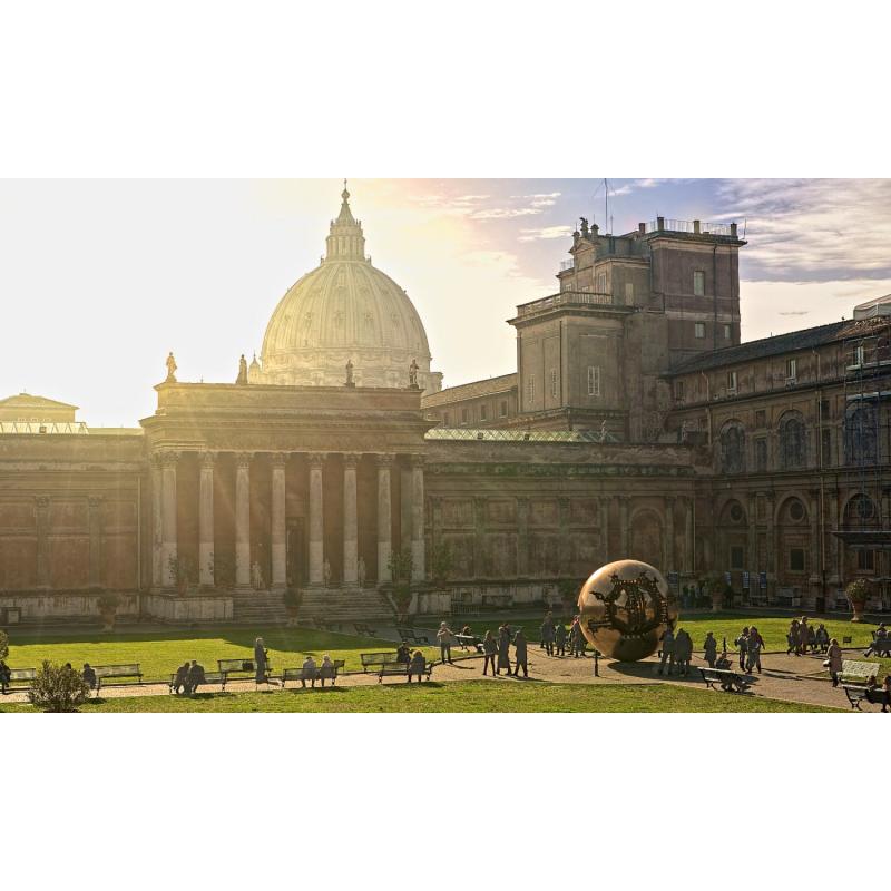 Vatican City Exclusive Half Day Guided Tour with Breakfast and Gardens