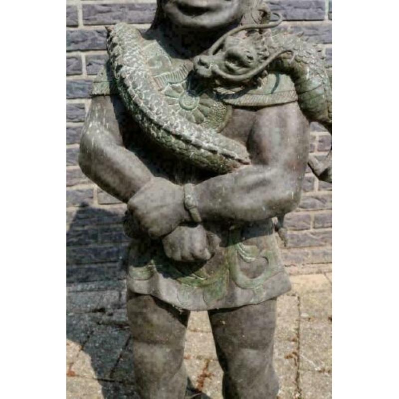 Groot beeld duivel ( oni ) met draak brons Japan