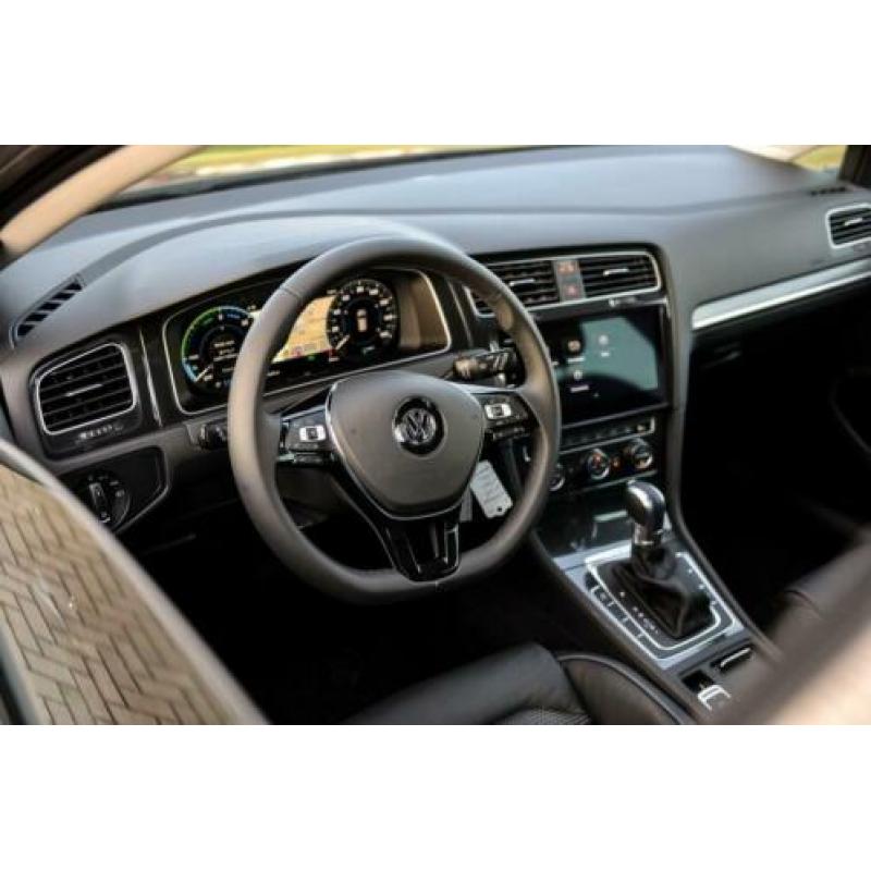 Volkswagen e-Golf 4% Bijtelling e-Golf 100KW Adaptive Cruise