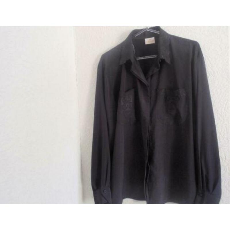 Maat 46 - verse - zwart geborduurde blouse / shirt