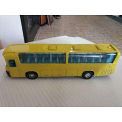 Model auto. Bus.