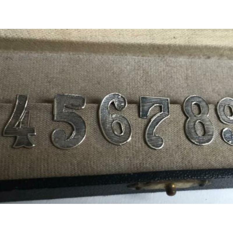 Set antieke cijfers tafelnummers voor op glazen verzilverd