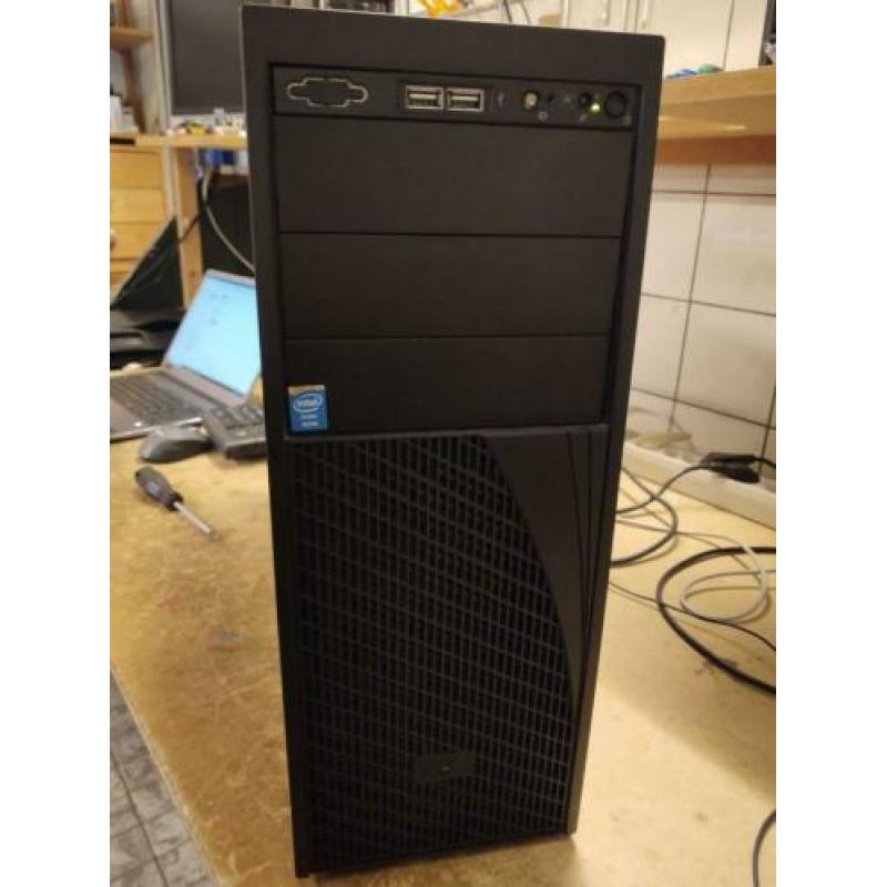 Intel Server/Workstation Xeon E3-1220V3, 16 GB ECC, 2 x 2 TB