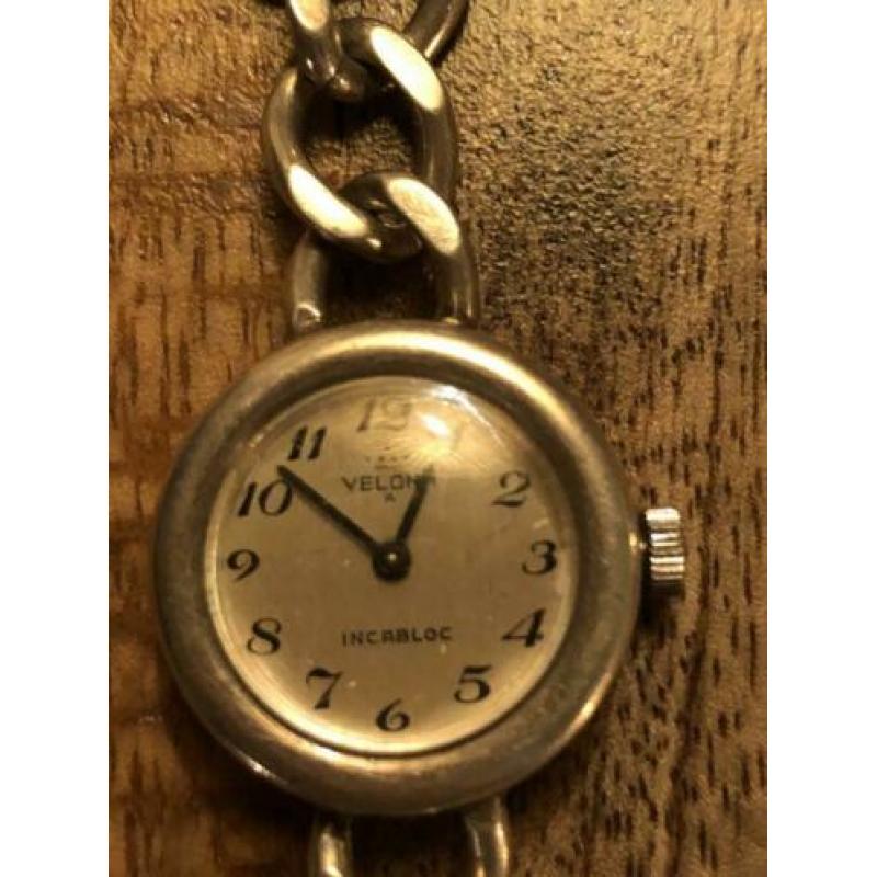 Zilveren horloge 835