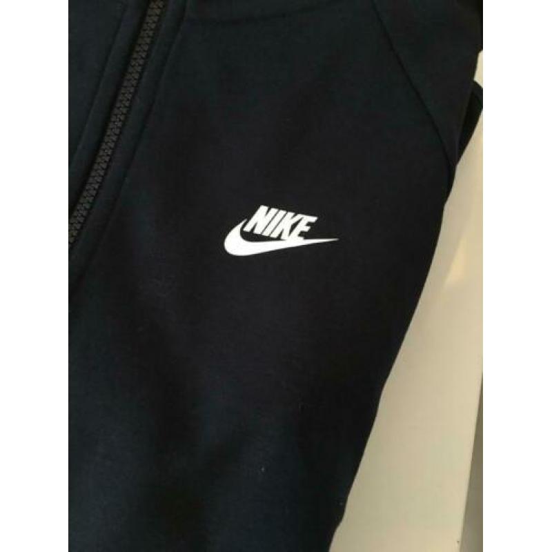Collectie Nike tech fleece vesten en broek 2020 *OPRUIMING*