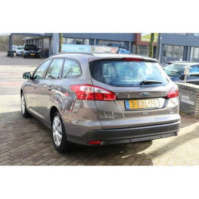 Ford Focus Wagon 1.0 EcoBoost Trend Airco Navigatie Zondag a