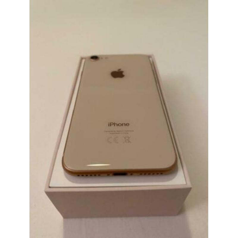 iPhone 8 64 GB GOLD