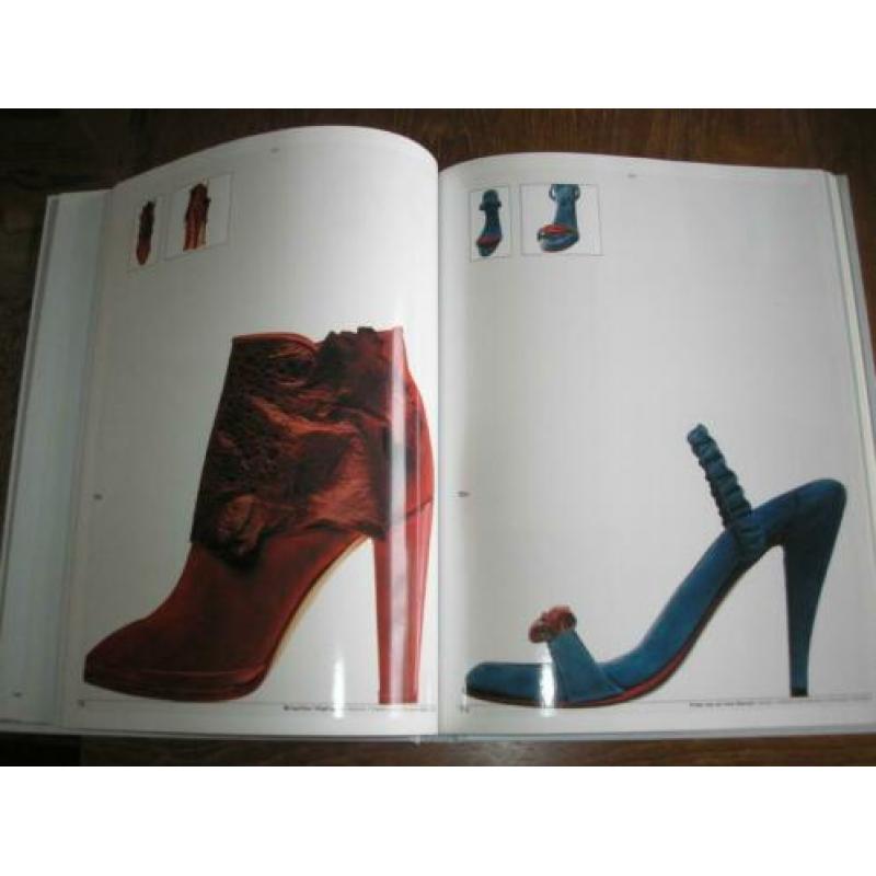 Mode, Jan Jansen Master of Shoe Design. Door Ietse Meij
