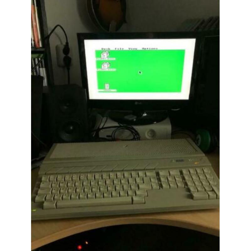 Atari 1040 STFM computer