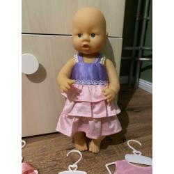 Nieuwe babypop baby pop 38cm incl 3 jurkjes