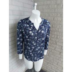 Donkerblauwe blouse met bloemenprint van H&M maat S