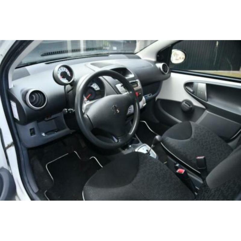 Peugeot 107 1.0 12V 5DR 2-TRONIC 2011 Wit