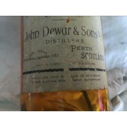 DECORATIE whiskey fles is leeg John Edwards
