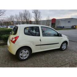 Renault Twingo 1.2 16V Acces Benzine lage km