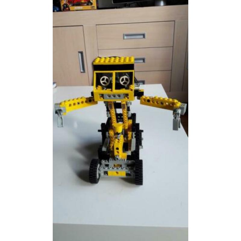 Lego Technic 8852 Robot