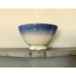 Zware Franse bowl blauw verlopend naar gebroken wit