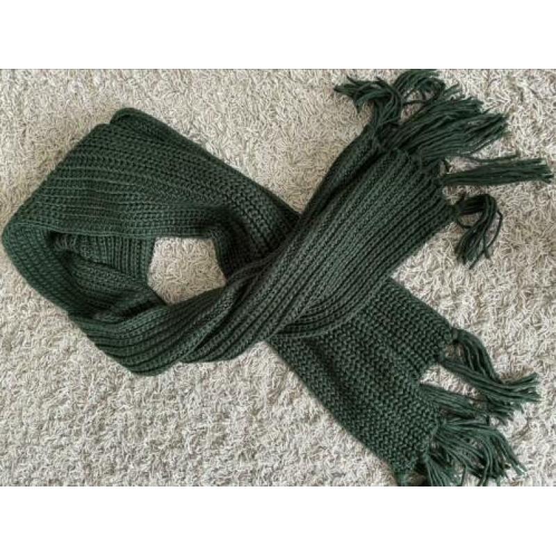 Grote donker groene gebreide sjaal Zara ZGAN