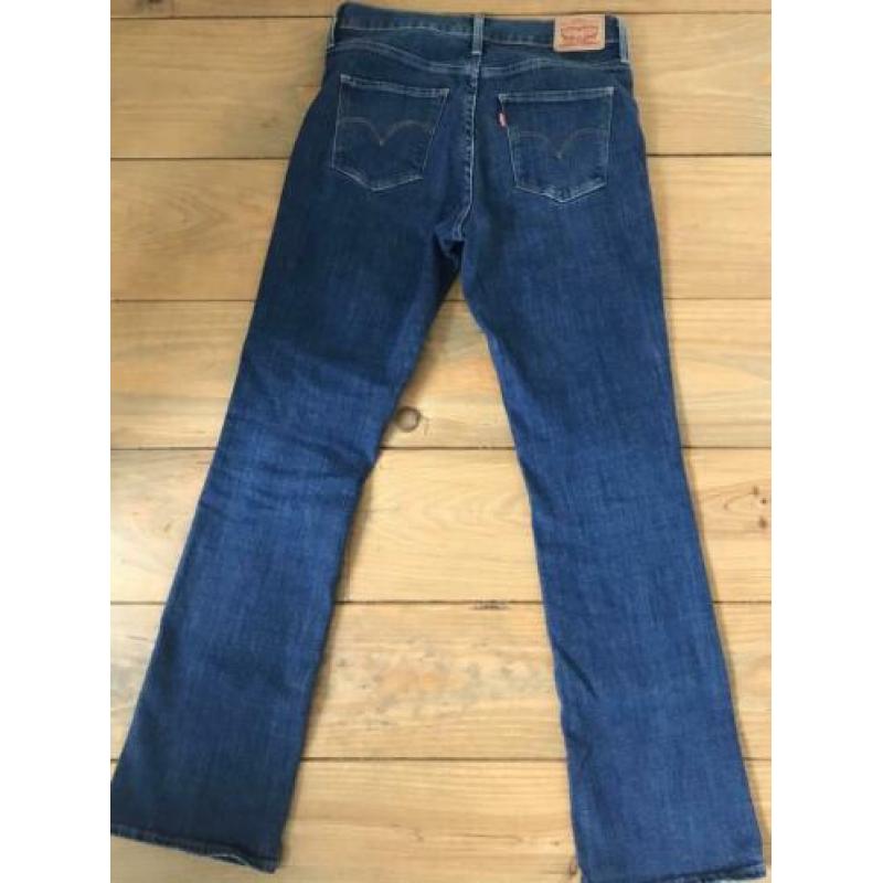 Levi’s flared jeans mt 28