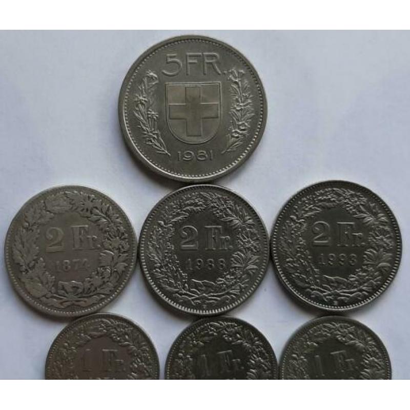 Lotje van 13 munten uit Zwitserland voor 15 euro.