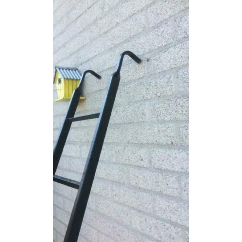 Ladder metaal